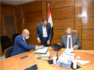 جامعة أسيوط توقع بروتوكول تعاون مع الشركة العربية لتكنولوجيا المعلومات  