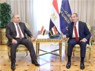 وزير الاتصالات: توجيهات من القيادات السياسية بمصر والعراق لتكثيف التعاون المشترك