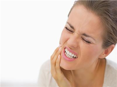 طرق تسكين آلام الأسنان الشديدة