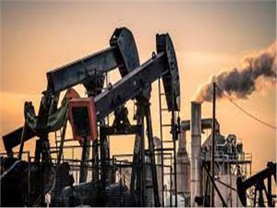 ارتفاع أسعار النفط العالمية بفعل تراجع مخزونات الخام الأمريكية