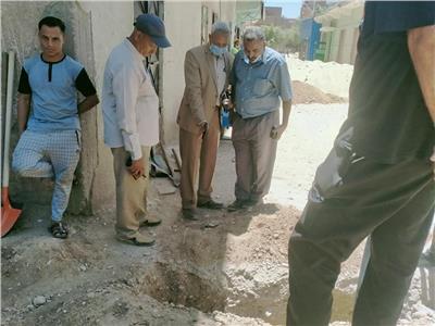  محافظ أسيوط: إحلال وتجديد مواسير مياه الشرب بقرية النواورة بمركز البداري  