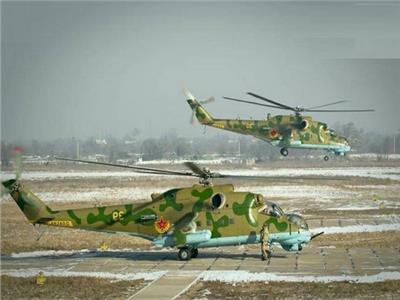 المروحيات الهجومية الروسية تجري مناورات تكتيكية في سيبيريا| فيديو