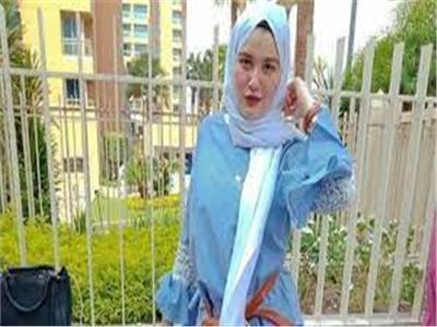 بعد حكم سجنها 10 سنوات غيابيا.. حنين حسام تثير الجدل من جديد