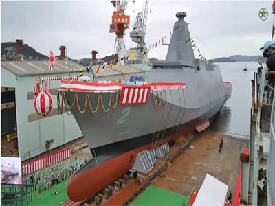 اليابان تبني سفنا قتالية متطورة لأسطولها البحري.. فيديو