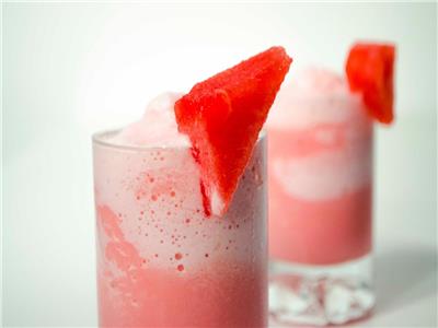 للتغلب على الصيف| وصفة سريعة لمشروب البطيخ بالحليب