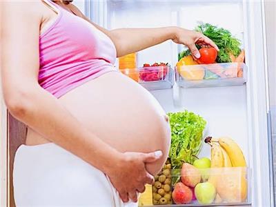 قد تسبب تشوهات للجنين .. فواكه مضره لـ «الحوامل»