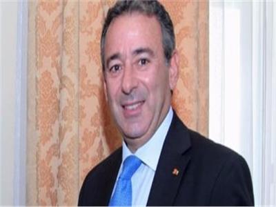 سفير مصر في عمان يبحث مع وزير العمل الأردني أوضاع العمالة المصرية
