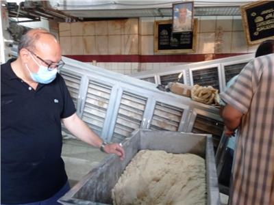 مدير تموين الاسكندرية يقود حملة على المخبز بغرب الاسكندرية