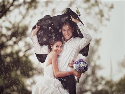 تجنب الرطوبة وتوفير النقود.. 7 فوائد للزواج في الشتاء