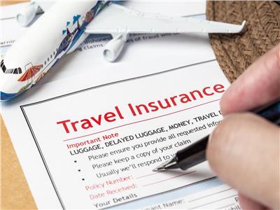 قبل إصدار وتجديد جواز السفر.. ماذا يستفيد المسافر من وثيقة التأمين الإجبارية؟