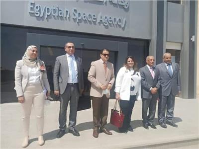 مساعدة وزير الخارجية تزور وكالتي الفضاء المصرية والأفريقية