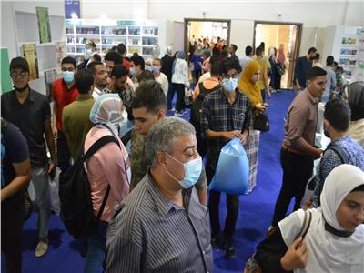 ٦٢ ألف زائر في ثالث أيام معرض القاهرة الدولي للكتاب