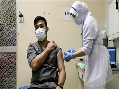ماليزيا: تطعيم 340 ألفًا باللقاحات المضادة لفيروس كورونا خلال 24 ساعة