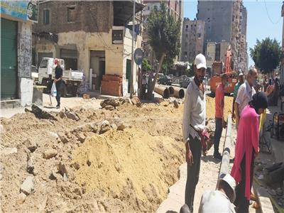 محافظ الإسكندرية: انتهاء إصلاح خط الصرف الصحي بالمنتزه وإعادة الرصف
