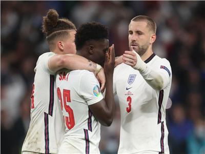 بكاء لاعبي إنجلترا بعد ضياع الحلم الأوروبي | صور