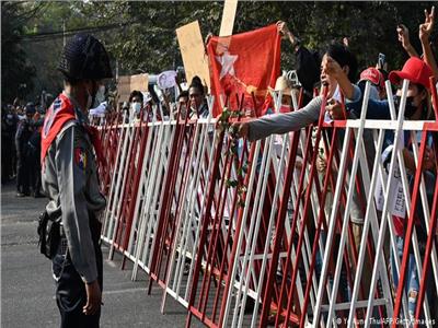 سنغافورة: منع دخول الوافدين من ميانمار بسبب تردي الوضع الوبائي هناك