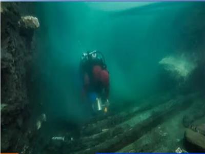 «الآثار» تكشف تفاصيل اكتشاف حطام سفينة حربية تعود للعصر البطلمي