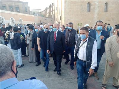 محافظ القاهرة يناشد المواطنين بعدم الذبح بالشوارع