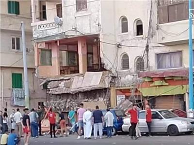 سبب رعبًا للأهالي.. انهيار مطعم بالإسكندرية| صور 