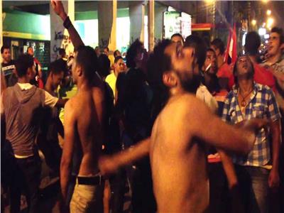القبض على شباب رقصوا عرايا أثناء "نقل عفش" في بسيون