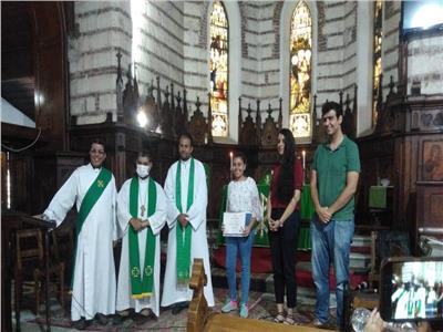 الكنيسة الأسقفية بالإسكندرية تحتفل بتخريج دفعة من مدرسة العزف والتسبيح 