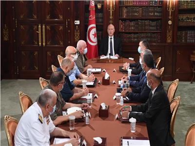 الرئيس التونسي متوعدًا «الإخوان»: من يطلق رصاصة على الشعب سيقابله وابل من الرصاص