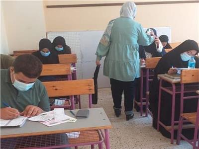 منح طلاب لجنة ثانوية عامة نصف ساعة «زيادة» في بني سويف