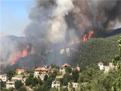 لبنان يكافح لاحتواء حرائق ضخمة مستمرة لليوم الثالث على التوالي