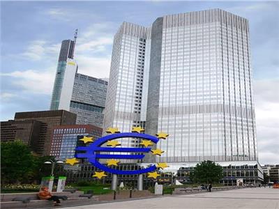 البنك الأوروبي يوضح حقيقة انتقال فيروس كورونا عبر العملات الورقية