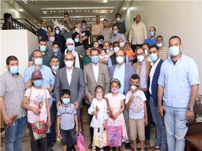 عودة الابتسامة لـ٣٠ طفلاً ليبياً بعد إجرائهم عمليات جراحية بجامعة أسيوط 