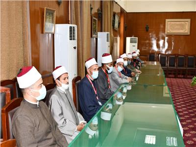 وزير الأوقاف يلتقي المجموعة الثانية من المرشحين لبرنامج «الإمام المفكر»| صور