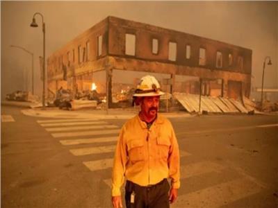أوامر جديدة بإخلاء مناطق بسبب حرائق ولاية كاليفورنيا الأمريكية