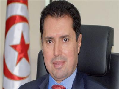 بينهم وزير الصناعة السابق.. «النيابة التونسية» تمنع 12 شخصًا من السفر