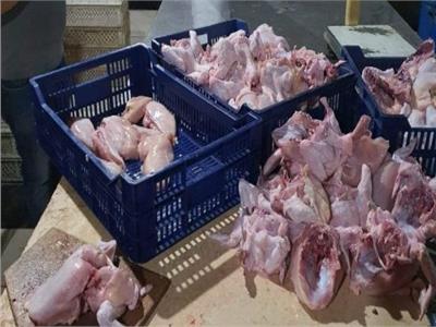 ضبط 150 طنا من اللحوم والدواجن والأسمدة الفاسدة قبل تداولها بالشرقية