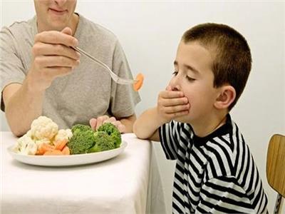 خبيرة تغذية: الامتناع عن الأكل يسبب شراهة في تناول الطعام لاحقا