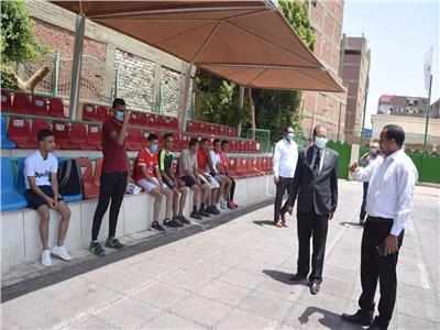 رئيس جامعة سوهاج يتفقد اختبارات القبول بـ«التربية الرياضية»