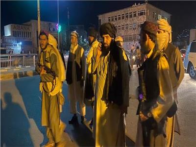نيويورك تايمز: الاحتجاجات الأولية لحكم طالبان تزيد من ضبابية مستقبل أفغانستان