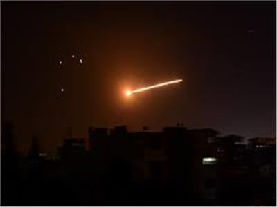 سوريا: الدفاعات الجوية تتصدى لهجوم على دمشق | فيديو