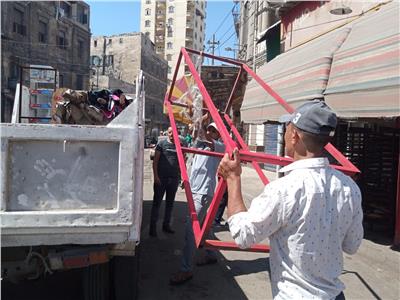 حملات لتطبيق الإجراءات الإحترازية وإزالة الإشغالات بأحياء الإسكندرية 