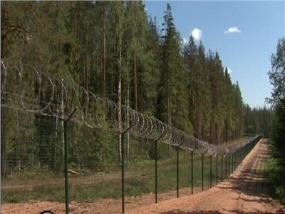 بسبب تخريب السياج الحدودي مع بيلاروسيا.. بولندا تعتقل 13 شخصًا