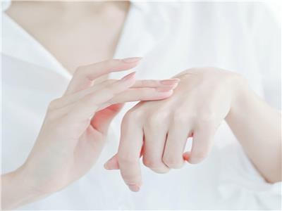 5 نصائح للتخفيف من جفاف الجلد 