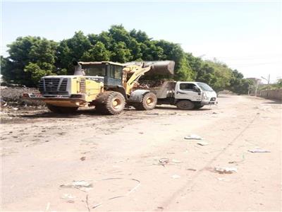رفع 65 طن مخلفات وقمامة من قرى المنيا