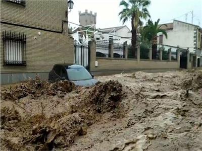فيديو| الفيضانات تجتاح شوراع اسبانيا 