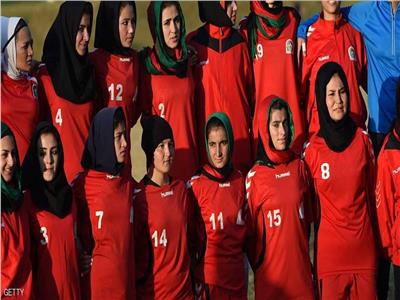 تاركين بطولاتهن.. فريق كرة القدم النسائي يفر من أفغانستان 