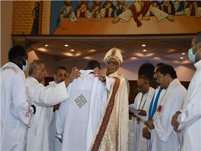 خلال صلوات رسامة أول كاهن أصم بمصر.. رئيس الأسقفية: نصلي لنمو كنيسة الصم