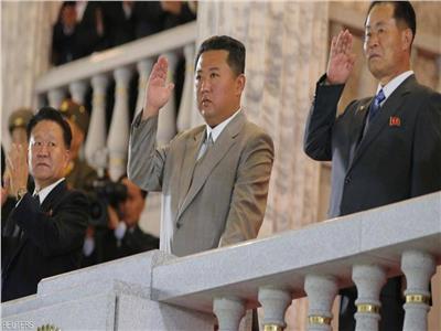 زعيم كوريا الشمالية يحضر عرض عسكري بمناسبة ذكرى تأسيس البلاد| صور