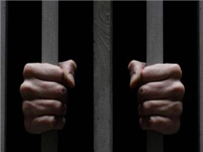 حبس زوج سابق غيابيا 3 سنوات لازعاجه مطلقته