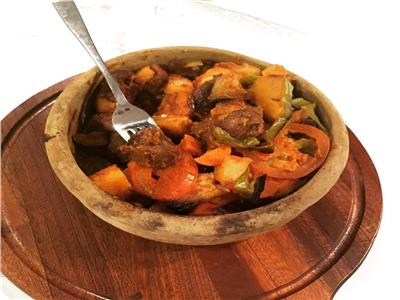 طريقة عمل طاجن «اللحم بالتمر» المغربي 