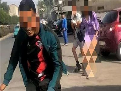 تعمد ملاحقتها.. توثيق تعرض فتاة للتحرش بالشارع العام في المغرب | فيديو