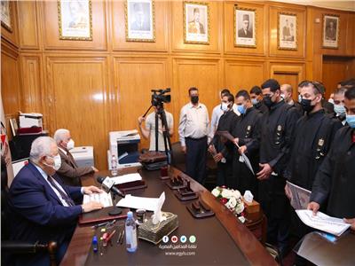 «المحامين» تعقد جلسة حلف اليمين القانونية لـ 9 نقابات فرعية.. صور